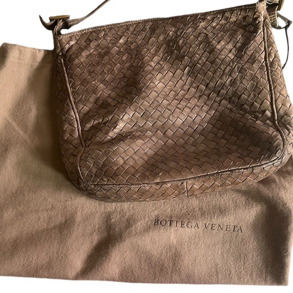 Bottega Veneta Handbags - Authentic Vintage Bottega Veneta Intrecciato Cross Body Bag